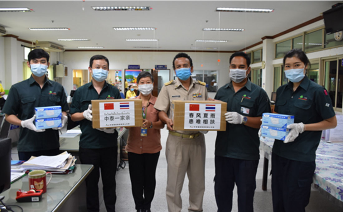 ZC Rubber Thailand presented masks to the Department of Labor of the Rayong government.